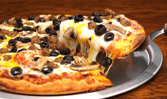Mushroom & Black Olive Pizza